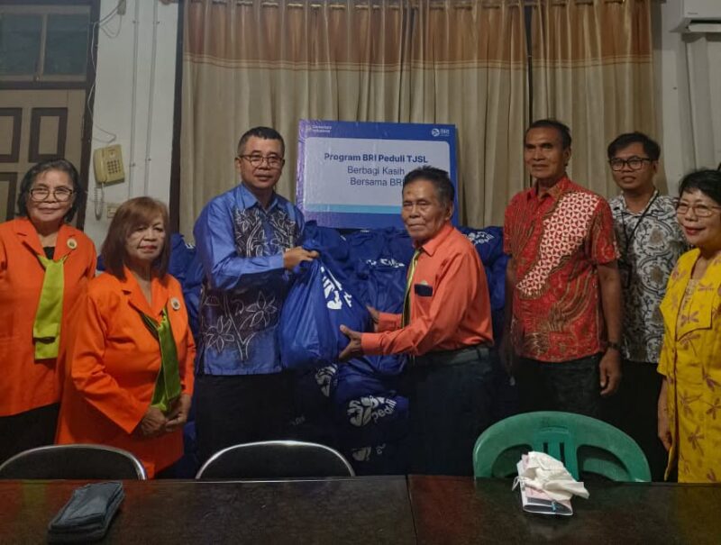 200 Paket Sembako untuk Jemaat dan Pekerja Gereja GPIB Maranatha 