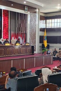 Pemkab Kotabaru Sampaikan KUA-PPAS 2027 dan Tiga Raperda Prioritas Pada Rapat Paripurna DPRD