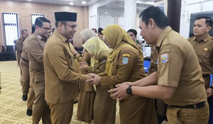 Wabup Syairi Lantik Pejabat Administrator dan Pengawas Lingkup Pemkab Kotabaru