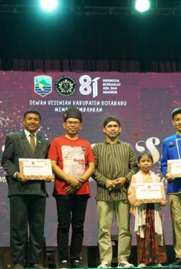 Menakjubkan, Pagelaran Sastra “Simponi Kemerdekaan” Digelar di Kotabaru