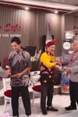 HUT ke-2 FKPWK Bertabur Penghargaan, dari Pelajar Berprestasi hingga Seniman Banjar