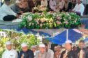 MAULID NABI – Peringatan Maulid Nabi Muhammad SAW pada 13 Rabiul Awwal 1448 H di kediaman H Junaidi, menghadirkan KH M Qomaruddin atau Guru Busu, Rabu (26/8/2026) siang. (foto: istimewa)