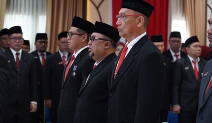 Pulang Umroh, Yamin Langsung Lantik 7 Kepala SKPD