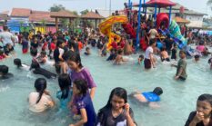 Ribuan Anak Gembira Ria Mandi di Kolam Taman Satwa dan Edukasi Secara Gratis