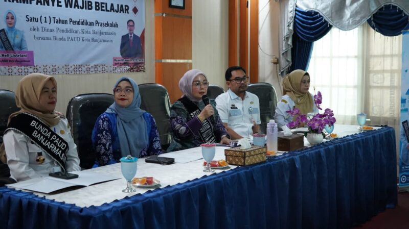 Bunda PAUD Neli Rangkul Warga Wajibkan Anak Satu Tahun Pra Sekolah