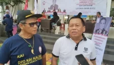 Dr HA Murjani SH MH (Berbaju Putih)