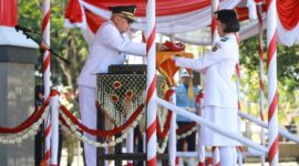 Gubernur Kalsel Haji Muhidin Menjadi Inspektur Upacara pada Peringatan HUT ke-81 Republik Indonesia di Kalimantan Selatan (foto:adpim)
