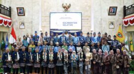 Gubernur H. Muhidin dan Wagub Hasnuryadi Sulaiman Hadiri Rapat Paripurna Hari Jadi Provinsi Kalimantan Selatan ke-76 Tahun (foto:adpim)