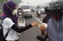 Antisipasi ISPA, Masker Dibagikan
