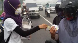 Antisipasi ISPA, Masker Dibagikan