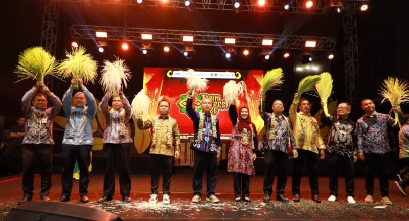 Tapin Art Fest 2026; Gubernur Muhidin: Bukti Budaya dan Pariwisata Banua Miliki Daya Saing Nasional (foto:adpim)