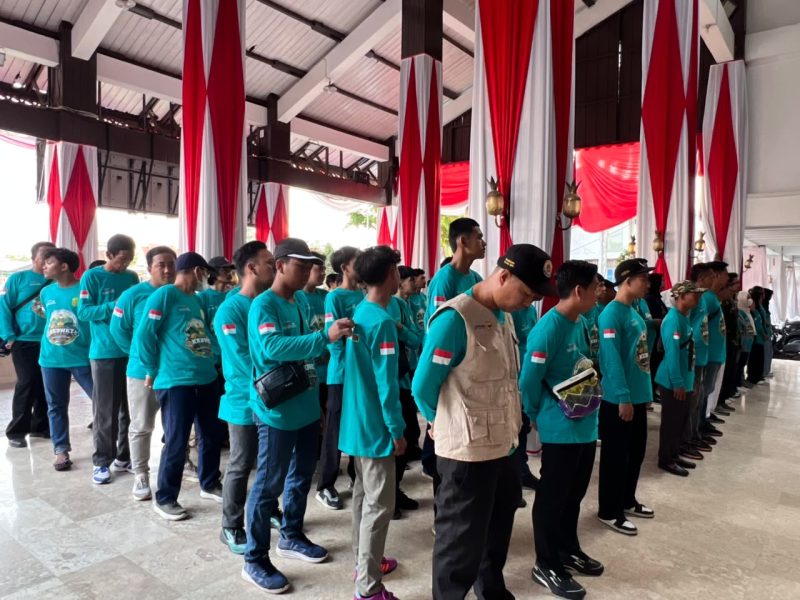 Wali Kota Yamin Lepas 145 Pemuda Karang Taruna Banjarmasin Ikuti Kemah Karya Bakti di Tanah Laut
