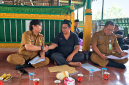 Kepala Bidang Kebudayaan Disbudporapar Kota Banjarmasin, Emil Salim, ST., MA dan Ketua Umum Yayasan Restu Sultan Suriansyah, Syarifudin Nur, SE