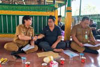 Kepala Bidang Kebudayaan Disbudporapar Kota Banjarmasin, Emil Salim, ST., MA dan Ketua Umum Yayasan Restu Sultan Suriansyah, Syarifudin Nur, SE