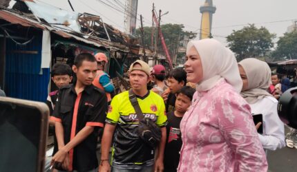 Hj Ananda Tinjau Korban Kebakaran Pasar Lama, Pemko Siapkan Bantuan