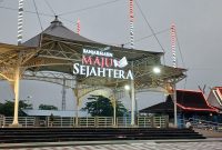 Kawasan Siring dan Balai Kota Banjarmasin Semakin Dipercantik Dengan Lampu Hias