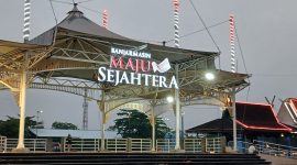 Kawasan Siring dan Balai Kota Banjarmasin Semakin Dipercantik Dengan Lampu Hias