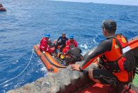Penyelam BSG Temukan Satu Korban di Kabin KM Virgo Transport 8
