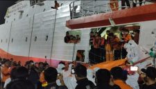 Demi Keluarkan Jenazah, Penyelam TNI AL Harus Pecahkan Kaca Kompartemen KM Virgo
