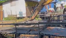 Demi Normalisasi Sungai, Pemko Banjarmasin Gusur Bangunan di Sungai Veteran