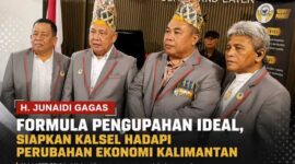 Pembina DPD ORI Kalsel  H Junaidi (tengah)dan  Divisi Hukum Ketua Umum  H Rachmad Fadillah, S.H. (kanan), Ketua YLKI Kalsel , DR Akhmad Murjani dan Sekjen etaris Adv Bujino A Salam, SH, MH  (foto: dokumen /grafis AI )