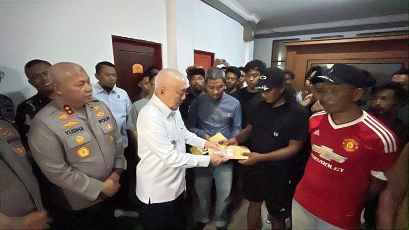 Gubernur Kalsel Beri Bantuan Pribadi Rp5 Juta ke Korban Selamat KM Virgo Transport 8