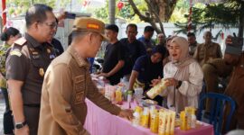 Walikota dan Kajari Banjarmasin di Sembako Murah