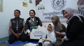Bunda PAUD Banjarmasin Salurkan Tabungan Pendidikan Rp5 Juta untuk Anak Guru Honorer yang Wafat