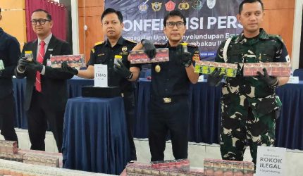 Sinergi Bea Cukai – TNI dan AVSEC Ungkap 4,23 Juta Batang Rokok Ilegal dan 1,1 Kg Emas, Dandempom : Laporkan Jika ada Dugaan Keterlibatan Oknum
