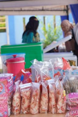 Warga Antusias Berbelanjar, Dinas Perikanan Kotabaru Gelar Gerai Ikan Murah