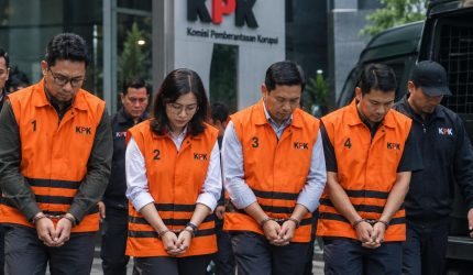 KPK Tetapkan Lima Tersangka Kasus Dugaan Korupsi Dana Kebencanaan BNPB, Adik Kepala Badan Ikut Terseret
